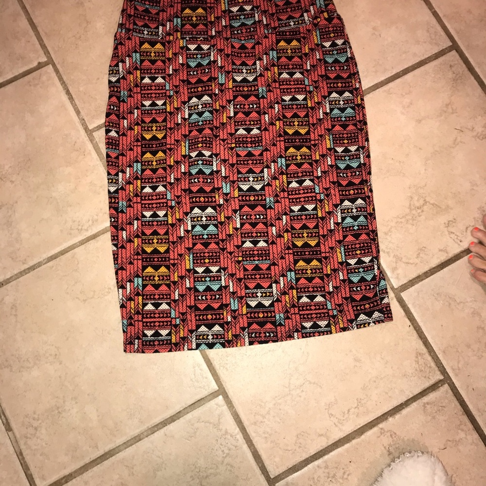 LulaRoes - Picture 2 of 4